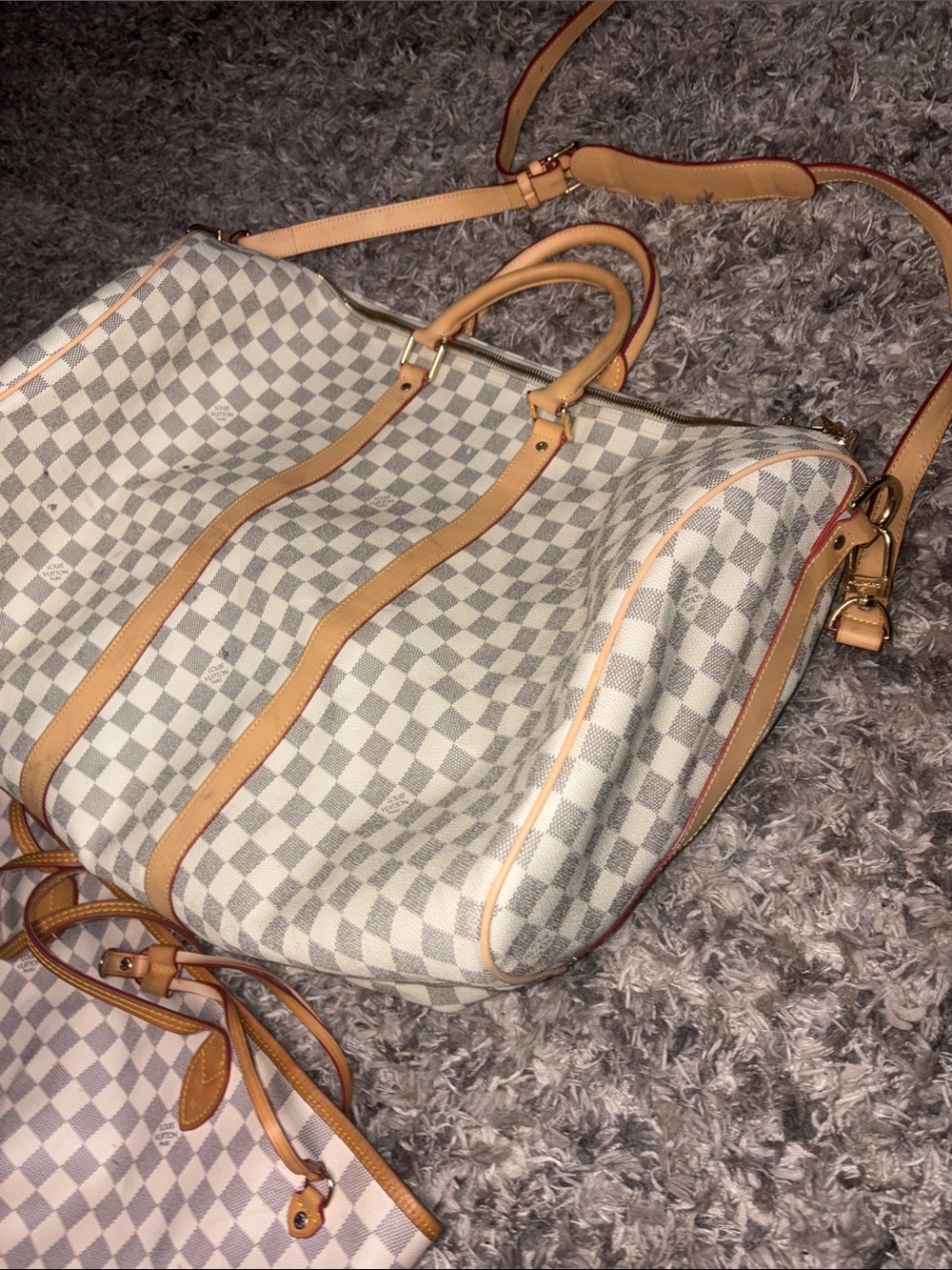 Lv Duffle Bag and Tote White and Cream Tote with Pouch - Picture 5 of 13